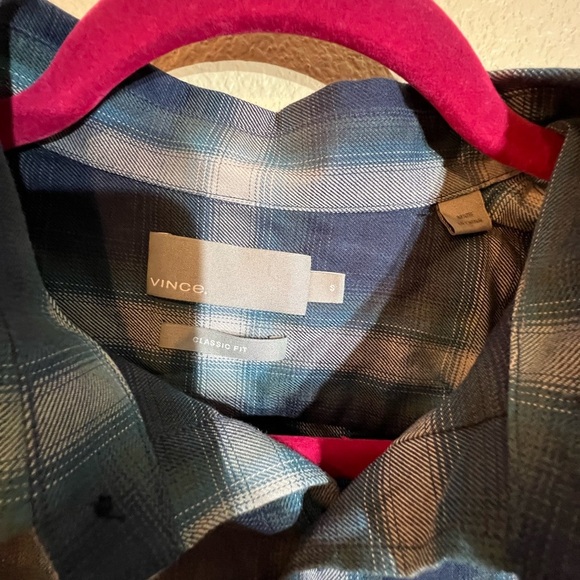 VINCE Button Down Shirt “clasic fit” - Picture 3 of 5